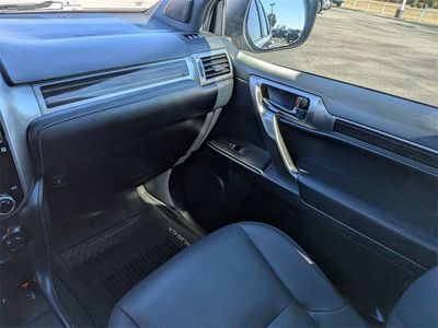 2022 Lexus GX - Photo 15