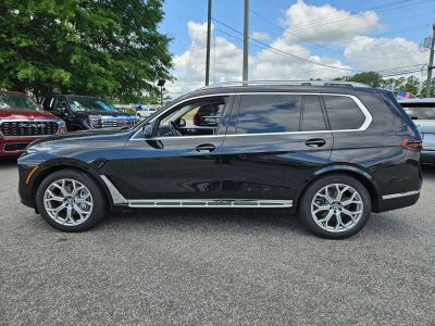 2025 BMW X7 — interior view