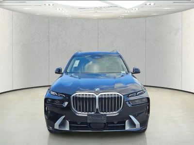 2025 BMW X7 — side profile view