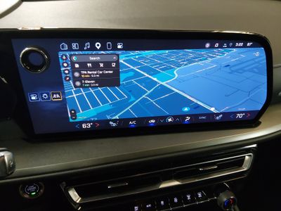 2025 Chevrolet Traverse - Photo 17