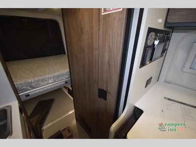 2025 Tiffin Motorhomes GH1 - Photo 18