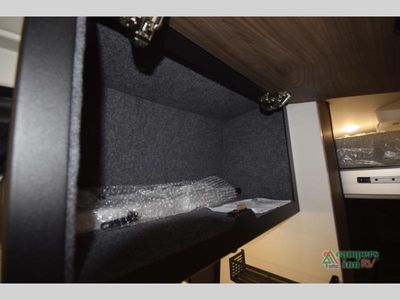 2025 Tiffin Motorhomes GH1 - Photo 30