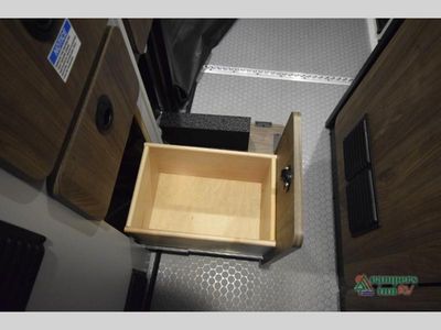2025 Tiffin Motorhomes GH1 - Photo 34