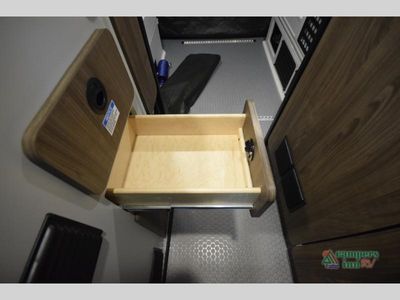 2025 Tiffin Motorhomes GH1 - Photo 35