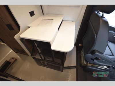 2025 Tiffin Motorhomes GH1 - Photo 13
