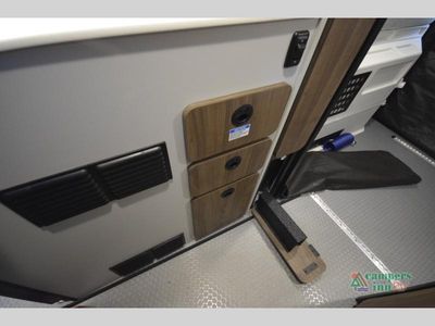 2025 Tiffin Motorhomes GH1 - Photo 33