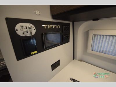 2025 Tiffin Motorhomes GH1 - Photo 17