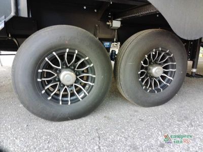 2026 Venture RV SportTrek Touring Edition - Photo 17