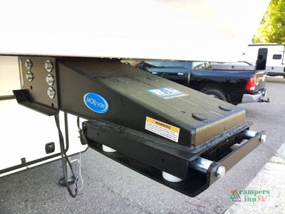 2026 Venture RV SportTrek Touring Edition - Photo 11