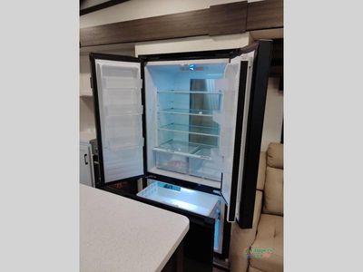 2026 Venture RV SportTrek Touring Edition - Photo 32