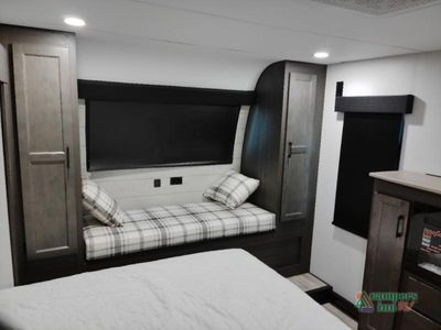2026 Venture RV SportTrek Touring Edition - Photo 43