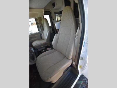 2024 Thor Motor Coach Four Winds — photo 15 view