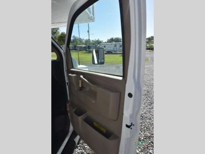 2024 Thor Motor Coach Four Winds — photo 12 view