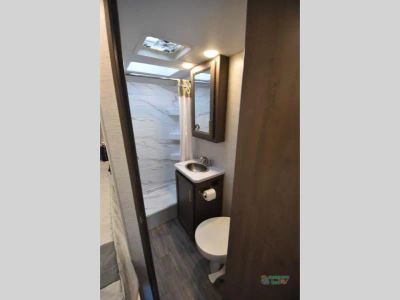 2024 Thor Motor Coach Four Winds — photo 45 view
