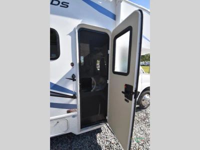2024 Thor Motor Coach Four Winds — photo 29 view