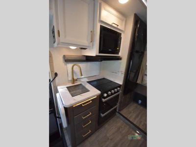 2024 Thor Motor Coach Four Winds — photo 34 view
