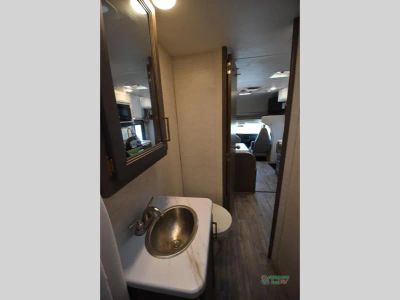 2024 Thor Motor Coach Four Winds — photo 47 view