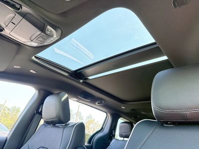 2026 Chrysler Pacifica — photo 16 view