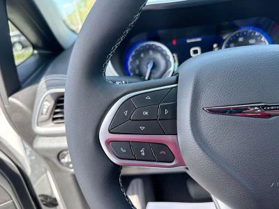 2026 Chrysler Pacifica — photo 13 view
