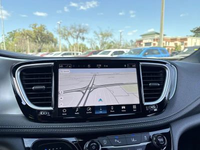 2026 Chrysler Pacifica — photo 23 view