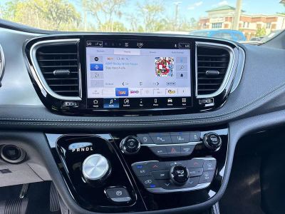 2026 Chrysler Pacifica — photo 22 view