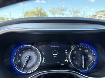 2026 Chrysler Pacifica — photo 17 view