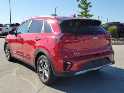 2021 Kia Niro — rear three-quarter view