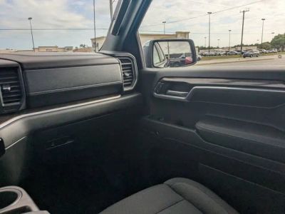 2023 Chevrolet Silverado 1500 — photo 13 view