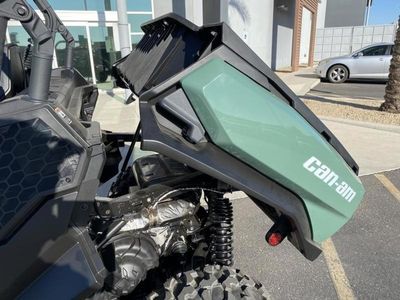 2025 Can-Am Commander MAX DPS 1000R - Photo 9