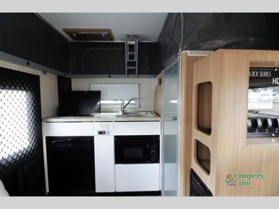 2022 Black Series Camper Black Series Camper - Photo 18