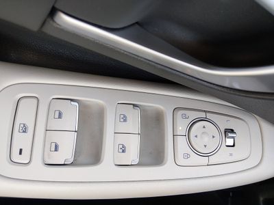 2025 Hyundai Sonata - Photo 13