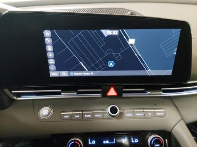 2024 Hyundai Elantra — photo 17 view