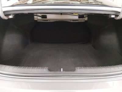 2024 Hyundai Elantra — photo 11 view
