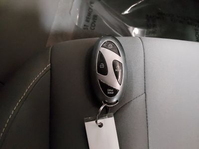2024 Hyundai Elantra — photo 15 view