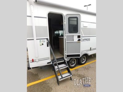 2026 Coachmen RV Freedom Express Ultra Lite - Photo 10