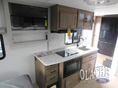 2026 Coachmen RV Freedom Express Ultra Lite - Photo 18