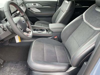 2026 Ford Explorer — photo 13 view