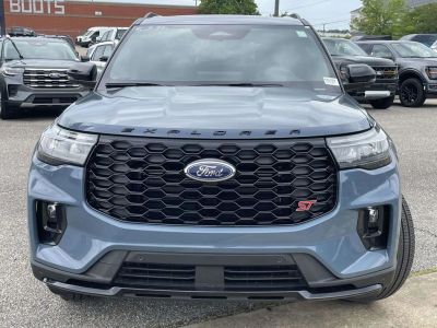 2026 Ford Explorer — photo 8 view
