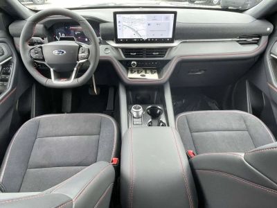 2026 Ford Explorer — photo 11 view