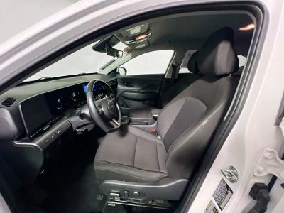 2024 Hyundai Kona — photo 12 view