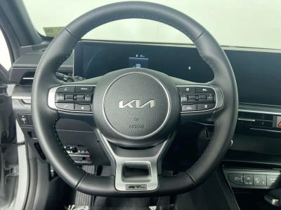 2026 Kia K5 — photo 17 view