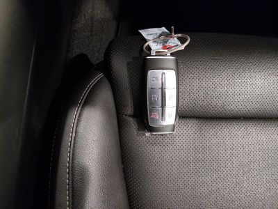 2025 Genesis GV70 — photo 15 view