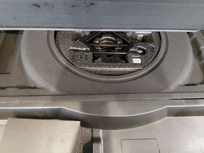 2025 Genesis GV70 — photo 11 view