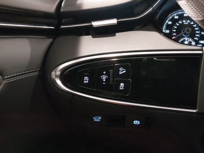 2025 Genesis GV70 — photo 13 view