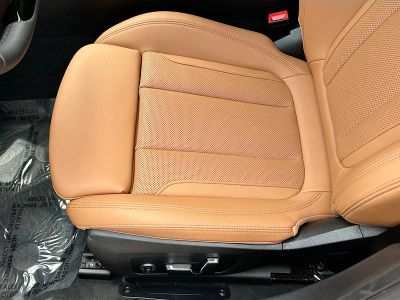 2025 BMW 3 Series — photo 19 view
