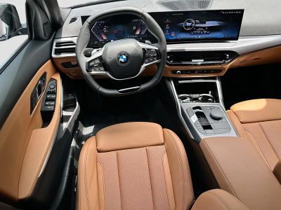 2025 BMW 3 Series — photo 23 view
