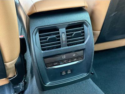 2025 BMW 3 Series — photo 26 view