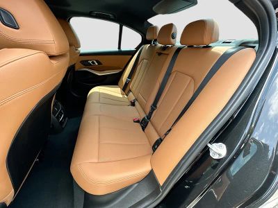 2025 BMW 3 Series — photo 25 view