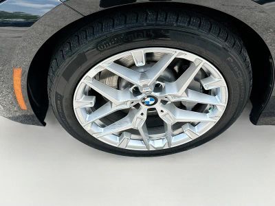 2025 BMW 3 Series — photo 34 view