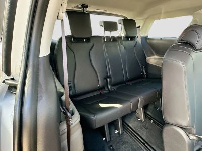 2026 Kia Carnival Hybrid — photo 27 view
